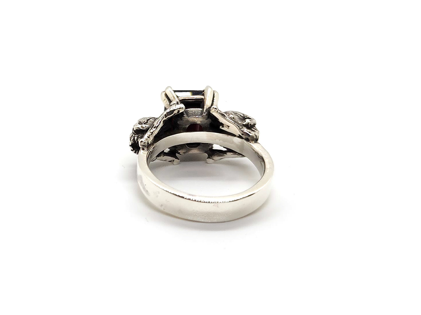 Scarlet Ring