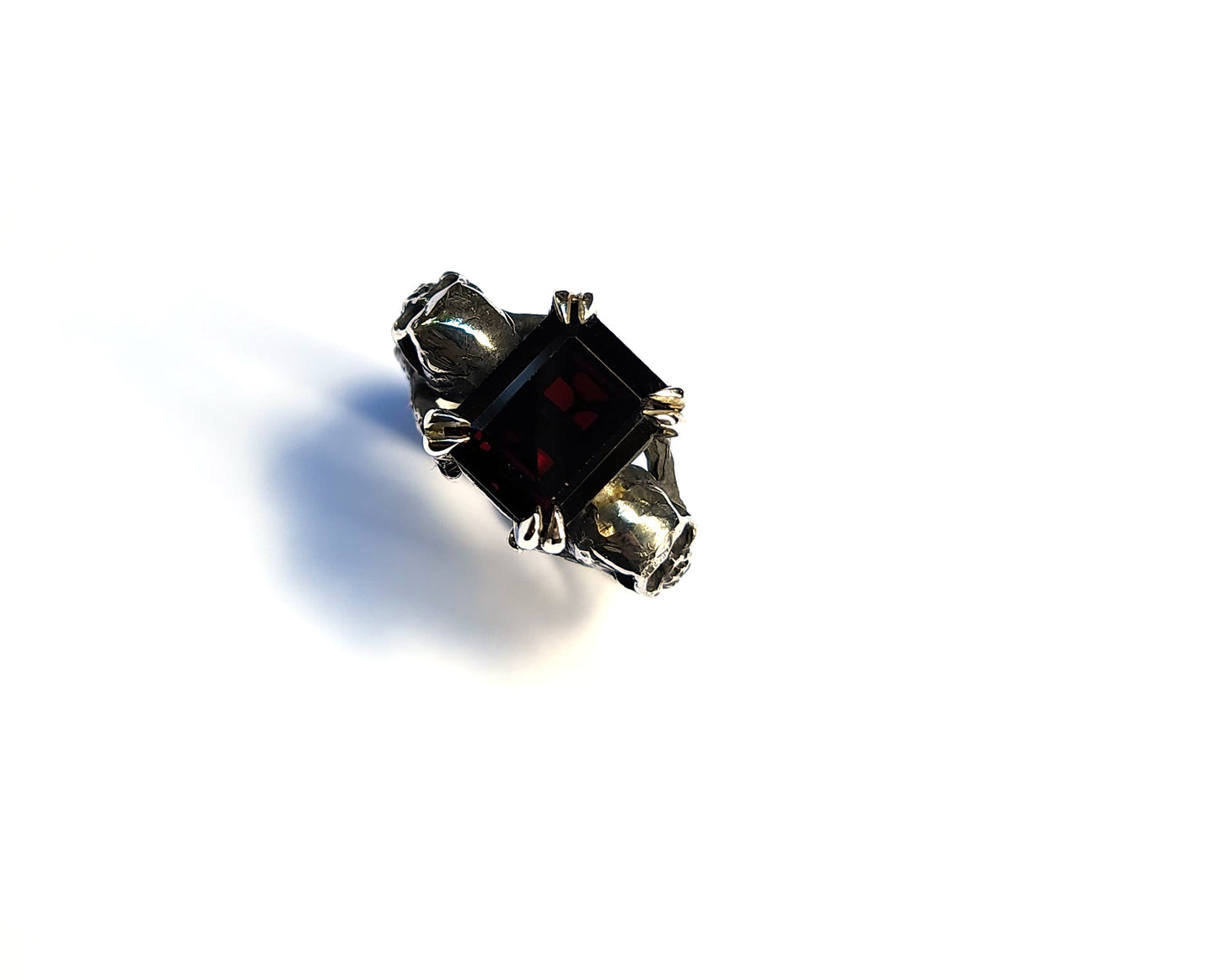 Scarlet Ring