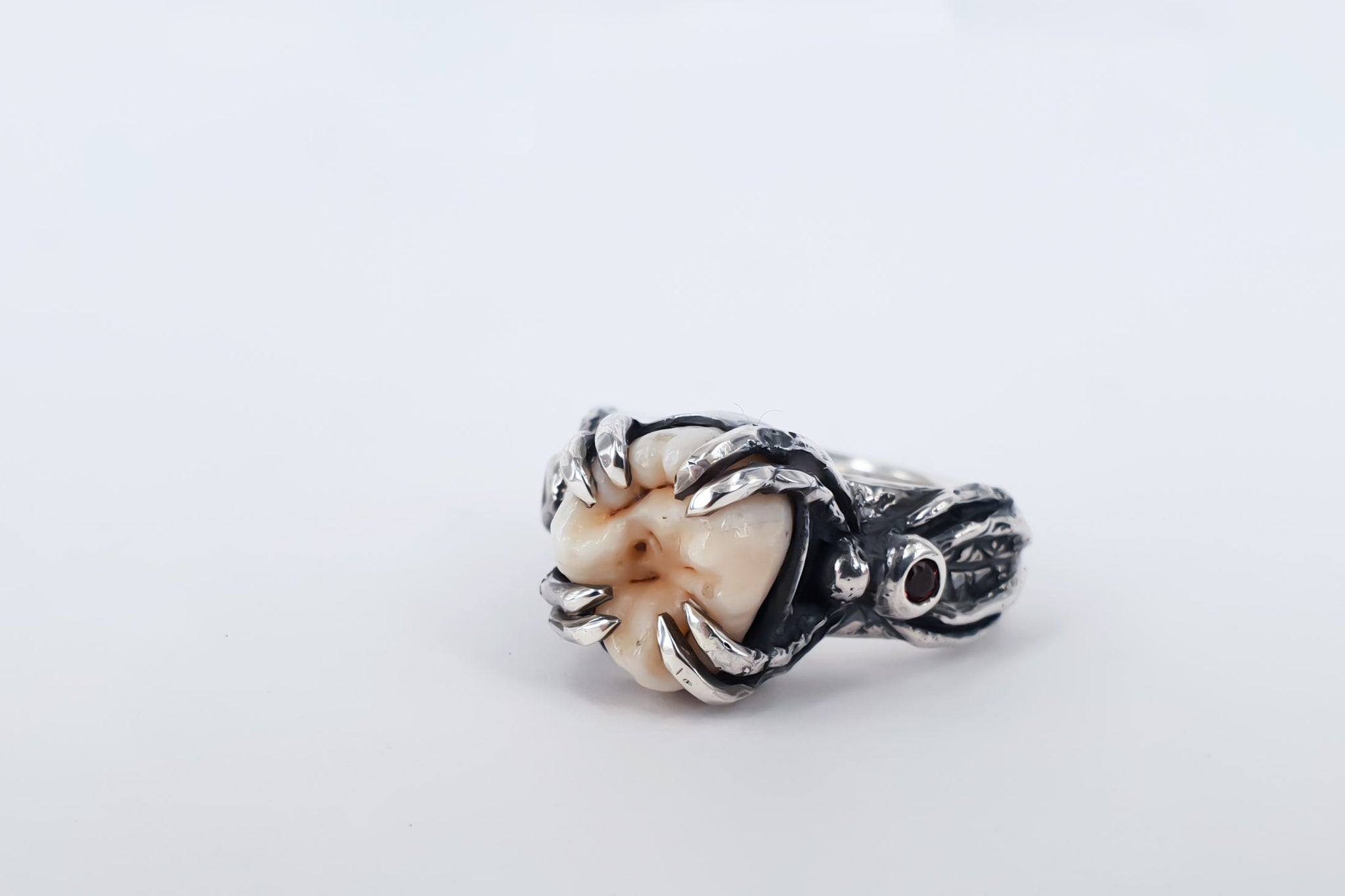 Spider Bite Ring – Grave Metallum Jewellery